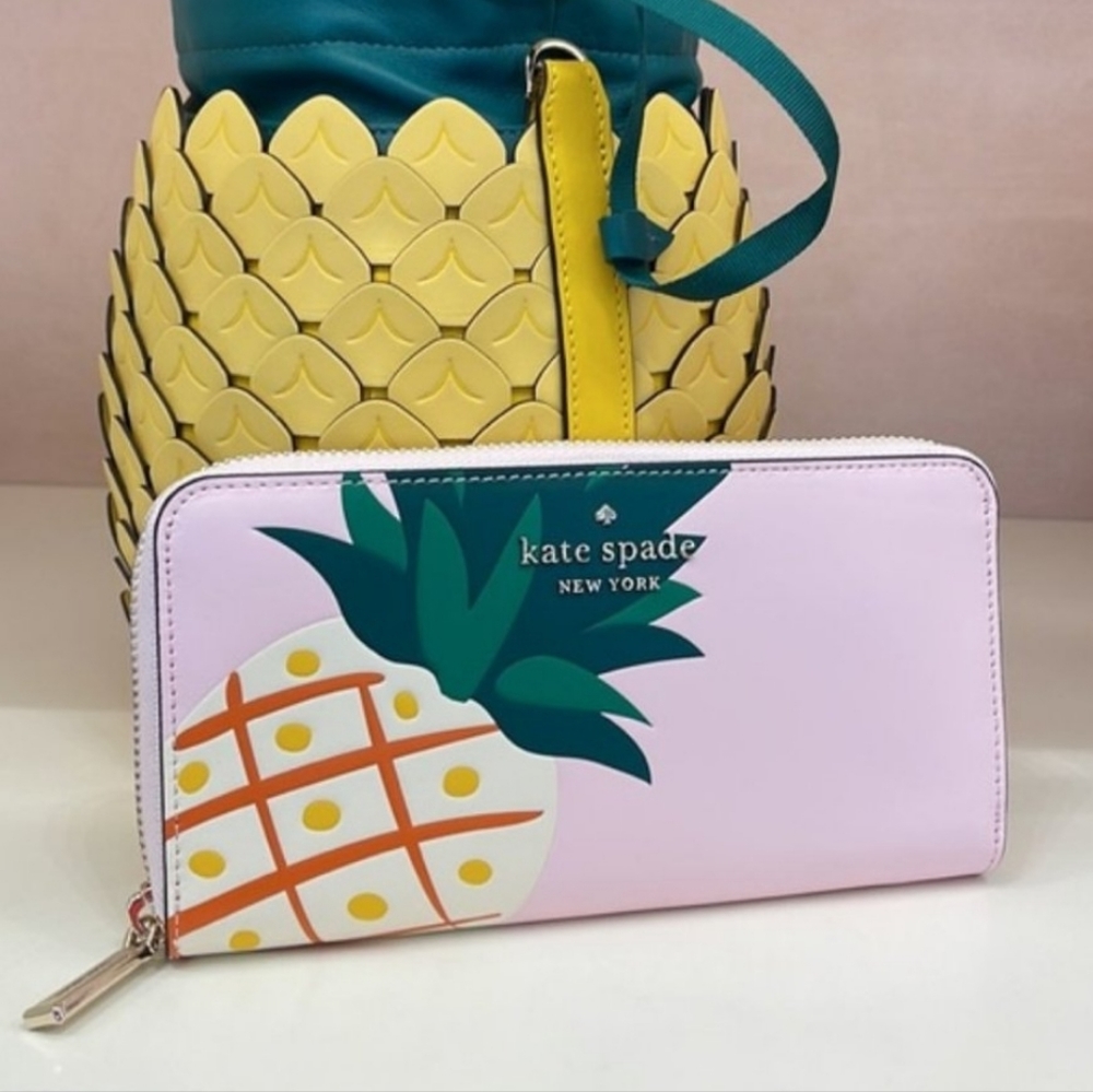Kate Spade Large Continental Wallet 🍍🍍🍍
